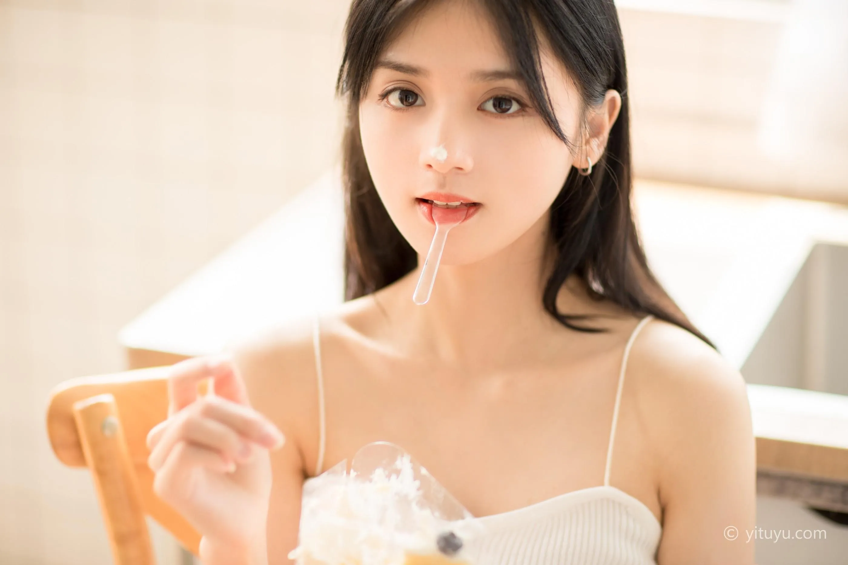 [YITUYU艺图语]2021.05.31 爱与光 雨文 [26P]插图